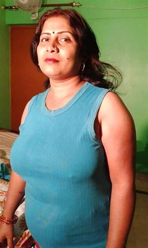 big boob indian aunty|Indian Aunty Big Boobs Porn Videos